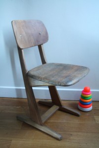 chaise casala bois années 50 60 mobilier enfants vintage Rouge Garden