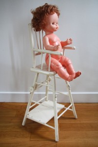 chaise haute poupée jouet vintage Rouge Garden