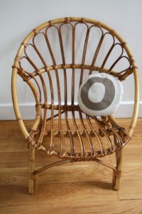 fauteuil enfant coquille rotin osier mobilier vintage Rouge Garden