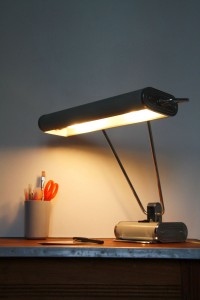 lampe de bureau Jumo N°71 d’Eileen Gray années 50 Rouge Garden