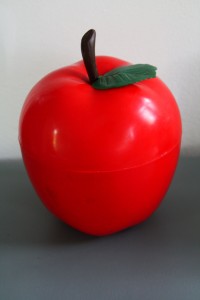 pomme glacon rouge vintage Rouge Garden